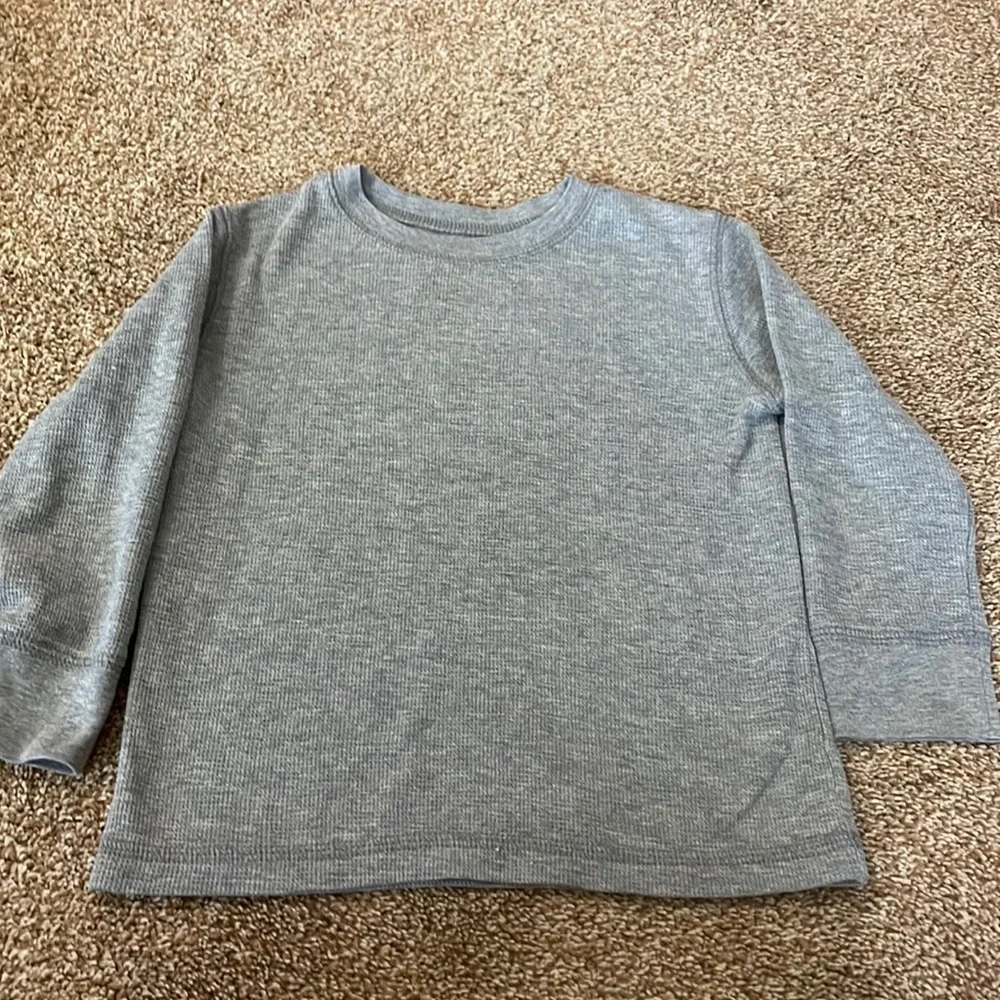 BabyGap gray thermal, long sleeve shirt 2T